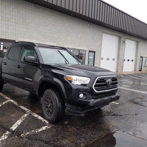 Toyota Dealer «Toyota of Grand Rapids», reviews and photos, 2555 28th St SE, Grand Rapids, MI 49512, USA