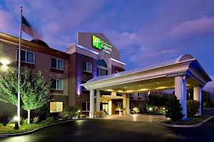 Holiday Inn Express & Suites Medford-Central Point, an IHG Hotel image