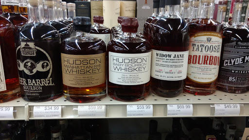 Liquor Store «Wine & Beverage Depot», reviews and photos, 823 Riverview Dr, Totowa, NJ 07512, USA