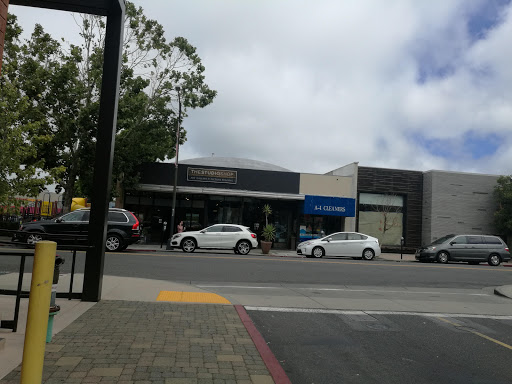 Shopping Mall «Fox Mall», reviews and photos, 1419 Burlingame Ave, Burlingame, CA 94010, USA