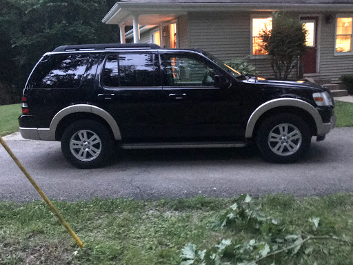 Used Car Dealer «Gardner Used Cars», reviews and photos, 2700 7th Street Rd, Louisville, KY 40215, USA