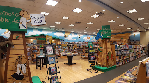 Book Store «Barnes & Noble», reviews and photos, 540 Ed Noble Pkwy, Norman, OK 73072, USA