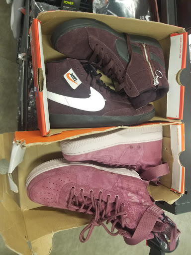 Clothing Store «Nike Clearance Store», reviews and photos, 5209 International Dr, Orlando, FL 32819, USA