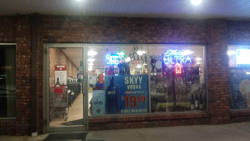 Liquor Store «Lafayette Wine & Liquor», reviews and photos, 30 Lafayette Sq, Vernon, CT 06066, USA