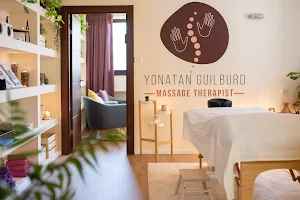 Yonatan G Massage Therapy💫יהונתן גילבורד • מטפל במגע ומעסה הוליסטי • רפואי • אנרגטי image