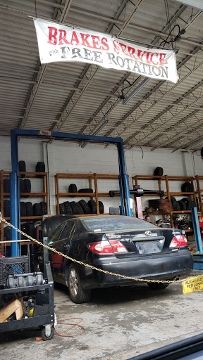 Auto Repair Shop «Royal Auto Repair», reviews and photos, 504 S Orange Blossom Trail, Orlando, FL 32805, USA