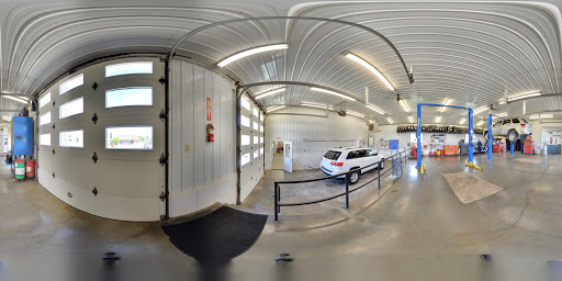 Used Car Dealer «Wayne Hall Chrysler Jeep Dodge», reviews and photos, 507 E Main St, Anamosa, IA 52205, USA