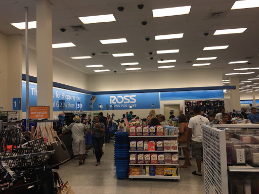 Clothing Store «Ross Dress for Less», reviews and photos, 7615 Evergreen Way, Everett, WA 98203, USA