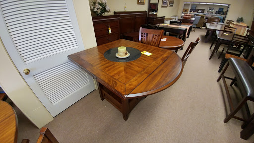 Furniture Store «Mueller Furniture», reviews and photos, 1004 E Main St, Belleville, IL 62220, USA