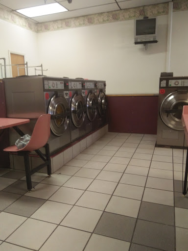 Laundromat «Laundry Room of Brandon Inc», reviews and photos, 725 W Lumsden Rd, Brandon, FL 33511, USA