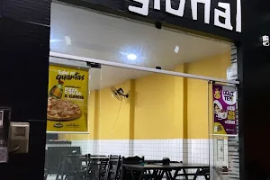 Regional Pizzaria e Pastelaria image