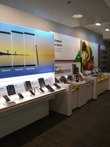 Cell Phone Store «Sprint», reviews and photos, 609 Sw Broadway Ave, Portland, OR 97205, USA