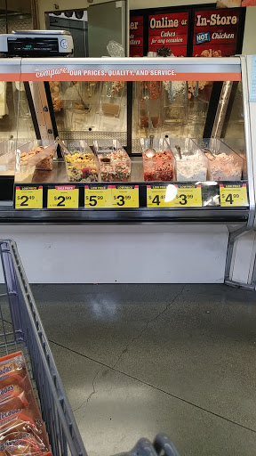 Grocery Store «Foodsco», reviews and photos, 10790 MacArthur Blvd, Oakland, CA 94605, USA