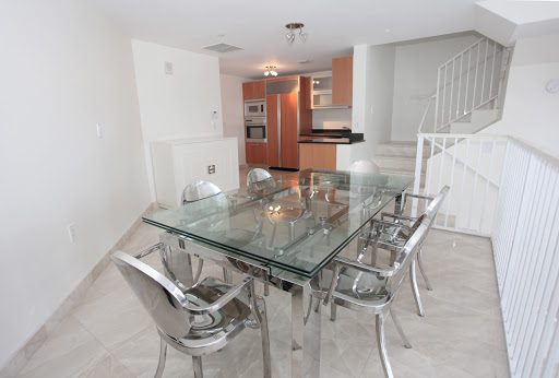 Furniture Store «Modern Furniture Store Fort Lauderdale Modani», reviews and photos, 3661 N Federal Hwy, Fort Lauderdale, FL 33308, USA