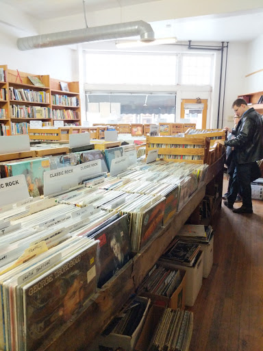 Record Store «Irvington Vinyl», reviews and photos, 9 Johnson Ave, Indianapolis, IN 46219, USA
