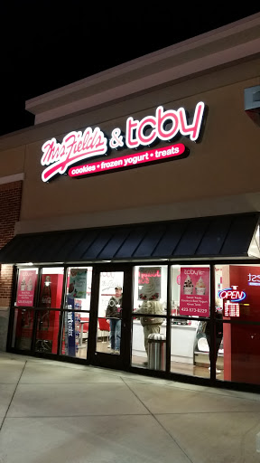 Mrs. Fields TCBY, 428 Pinnacle Pkwy, Bristol, TN 37620, USA, 