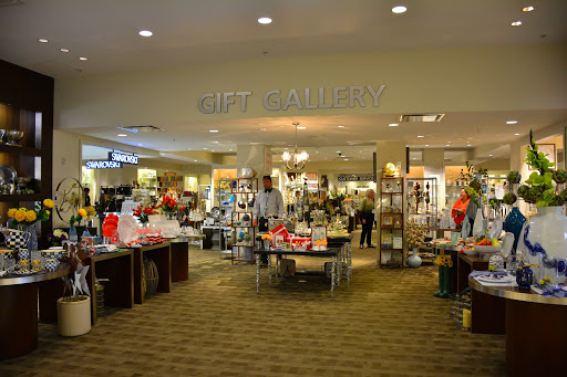 Jewelry Store «Borsheims Fine Jewelry», reviews and photos, 120 Regency Pkwy, Omaha, NE 68114, USA