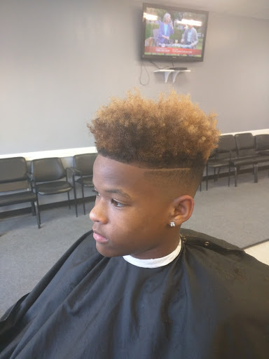 Barber Shop «Top of the Line Barbershop», reviews and photos, 2280 Golden Gate Dr, Greensboro, NC 27405, USA