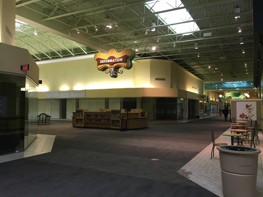 Outlet Mall «St. Louis Outlet Mall», reviews and photos, 5555 St.Louis Mills Blvd, Hazelwood, MO 63042, USA