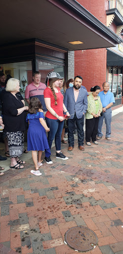 Wine Store «Village Wine Cellars», reviews and photos, 48 E Mulberry St, Lebanon, OH 45036, USA