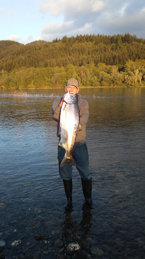 Sporting Goods Store «Rogue Outdoor Store», reviews and photos, 29865 Ellensburg Ave, Gold Beach, OR 97444, USA