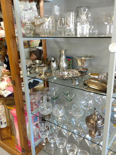 Thrift Store «Freedom Treasures Resale Store», reviews and photos, 7570 Cooley Lake Rd, Waterford Twp, MI 48327, USA