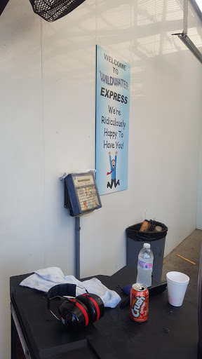 Car Wash «Wildwater Express Carwash», reviews and photos, 17042 Beach Blvd, Huntington Beach, CA 92647, USA