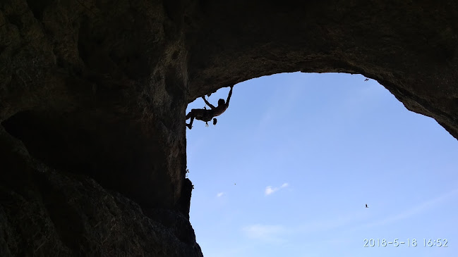 Αναρριχητικό Πεδίο Νέστου - Γυμναστήριο