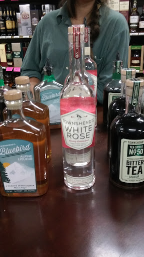 Liquor Store «South Salem Liquor Store», reviews and photos, 3320 Commercial St SE, Salem, OR 97302, USA