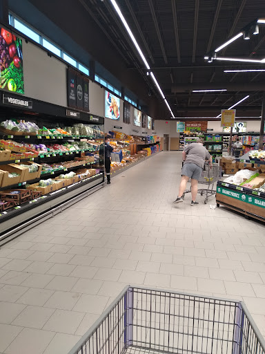 Shopping Mall «Sibley Plaza», reviews and photos, 2401 7th St W, St Paul, MN 55116, USA