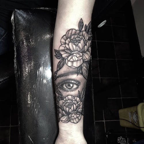 Ink religion tattoo studio - Tatoo shop