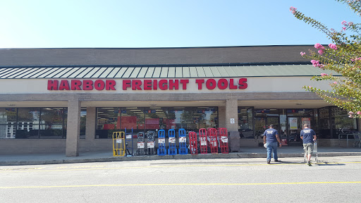 Hardware Store «Harbor Freight Tools», reviews and photos, 3709 Farmington Dr, Greensboro, NC 27407, USA