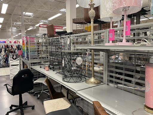 Clothing Store «Burlington Coat Factory», reviews and photos, 3671 N Freeway Blvd, Sacramento, CA 95834, USA