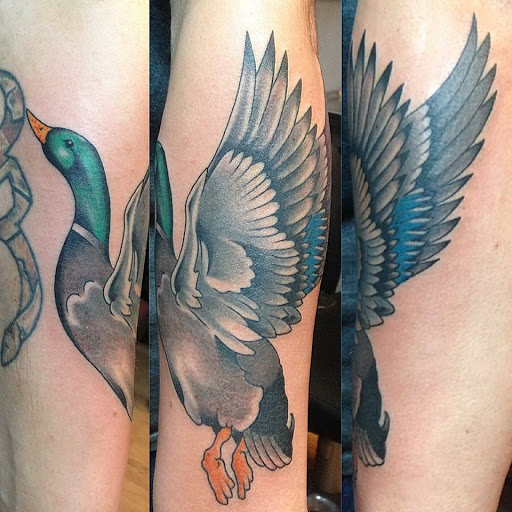 Tattoo Shop «Royalty Tattoo», reviews and photos, 126 Laurel Rd, East Northport, NY 11731, USA