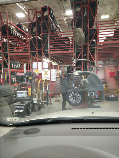 Tire Shop «Discount Tire Store - Ypsilanti, MI», reviews and photos, 3780 Carpenter Rd, Ypsilanti, MI 48197, USA