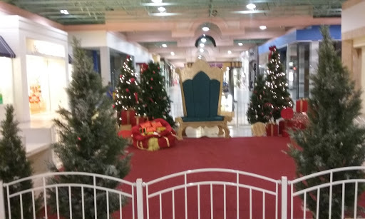 Shopping Mall «DeSoto Square Mall», reviews and photos, 303 301 Blvd W, Bradenton, FL 34205, USA