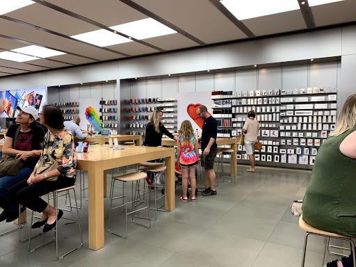 Shopping Mall «Kenwood Towne Centre», reviews and photos, 7875 Montgomery Rd, Cincinnati, OH 45236, USA