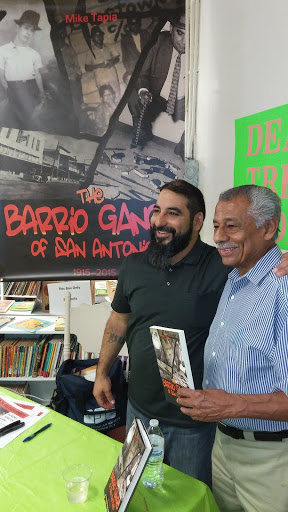 Book Store «Dead Tree Books», reviews and photos, 5645 S Flores St #105, San Antonio, TX 78214, USA