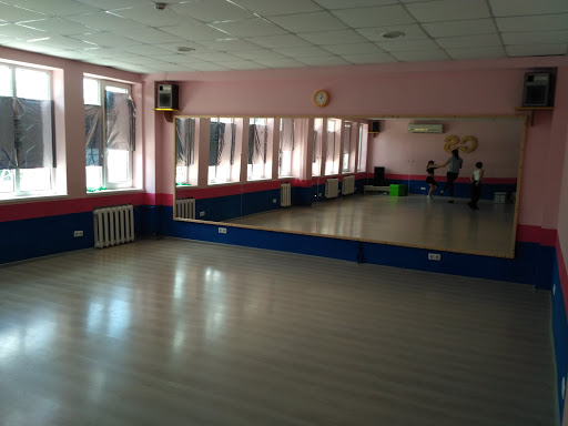 Танцевальный центр 
