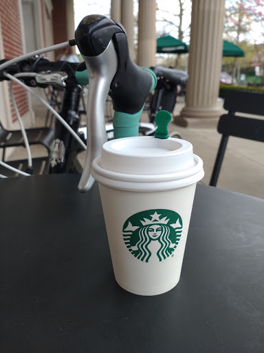 Coffee Shop «Starbucks», reviews and photos, 2450 E Main St, Bexley, OH 43209, USA