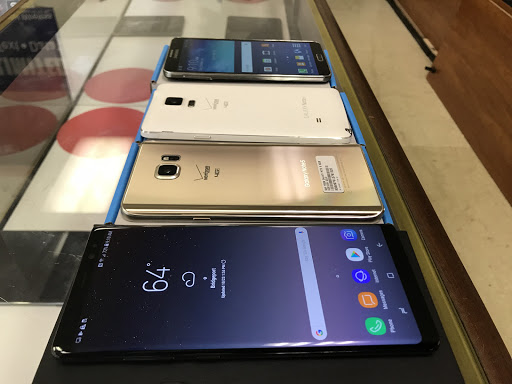 Cell Phone Store «CELL IT HERE», reviews and photos, 310 Main St, Bridgeport, OH 43912, USA