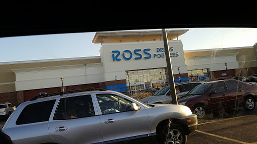Clothing Store «Ross Dress for Less», reviews and photos, 1020 Veterans Pkwy, Clarksville, IN 47129, USA