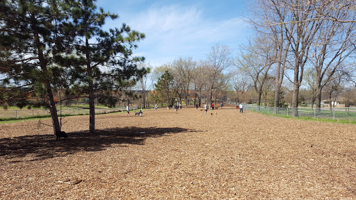 Dog Park «St. Anthony Parkway Off-Lease Dog Park», reviews and photos, 700 St Anthony Pkwy, Minneapolis, MN 55418, USA