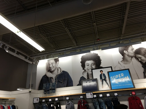 Clothing Store «Gap Outlet», reviews and photos, 2525 Grand Ave, Ames, IA 50010, USA