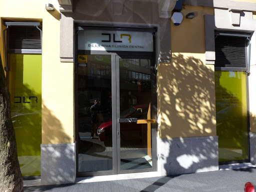 Información y opiniones sobre Clínica Dental De La Riva de León