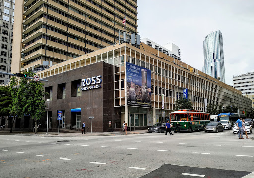 Clothing Store «Ross Dress for Less», reviews and photos, 100 S Biscayne Blvd, Miami, FL 33131, USA