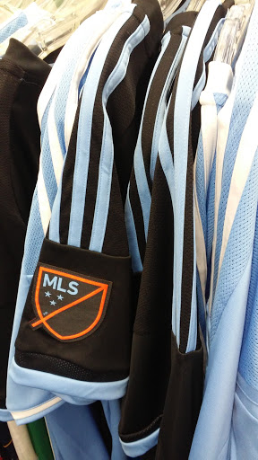 Sporting Goods Store «Massapequa Soccer & Sport Shop», reviews and photos, 1000 Park Blvd, Massapequa Park, NY 11762, USA