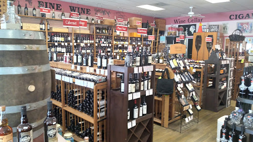 Liquor Store «Carrollwood Fine Wine & Spirits», reviews and photos, 11401 N Dale Mabry Hwy, Tampa, FL 33618, USA