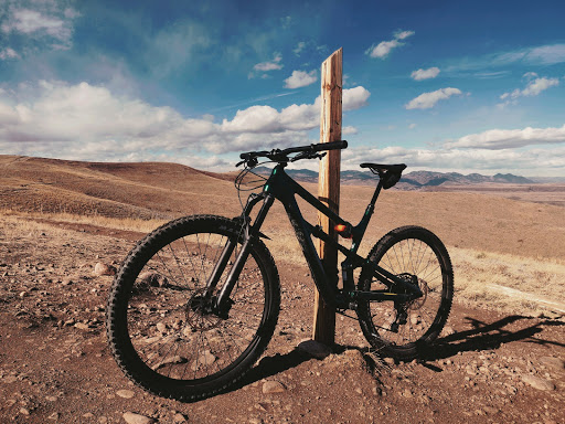 Bicycle Repair Shop «Evergreen Bicycle Outfitters», reviews and photos, 29017 Hotel Way #101c, Evergreen, CO 80439, USA