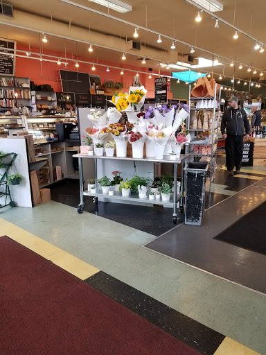 Grocery Store «City Market NW», reviews and photos, 735 NW 21st Ave, Portland, OR 97209, USA